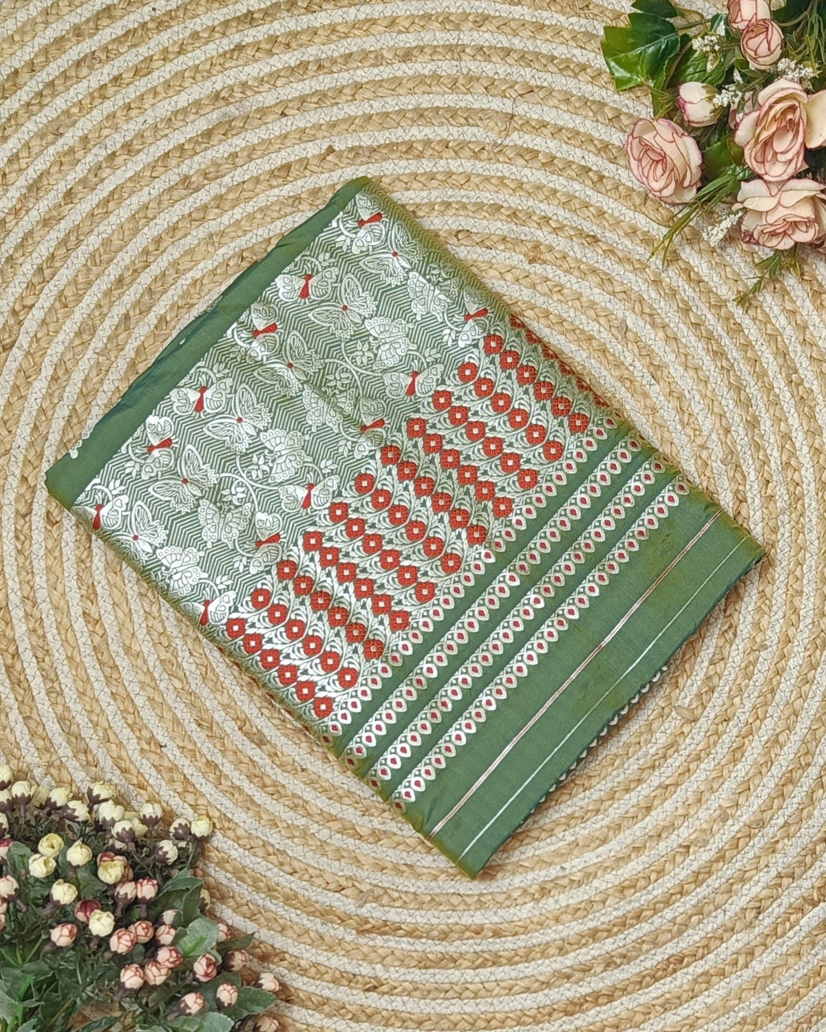 Semi paat mekhela sador - Butterfly design