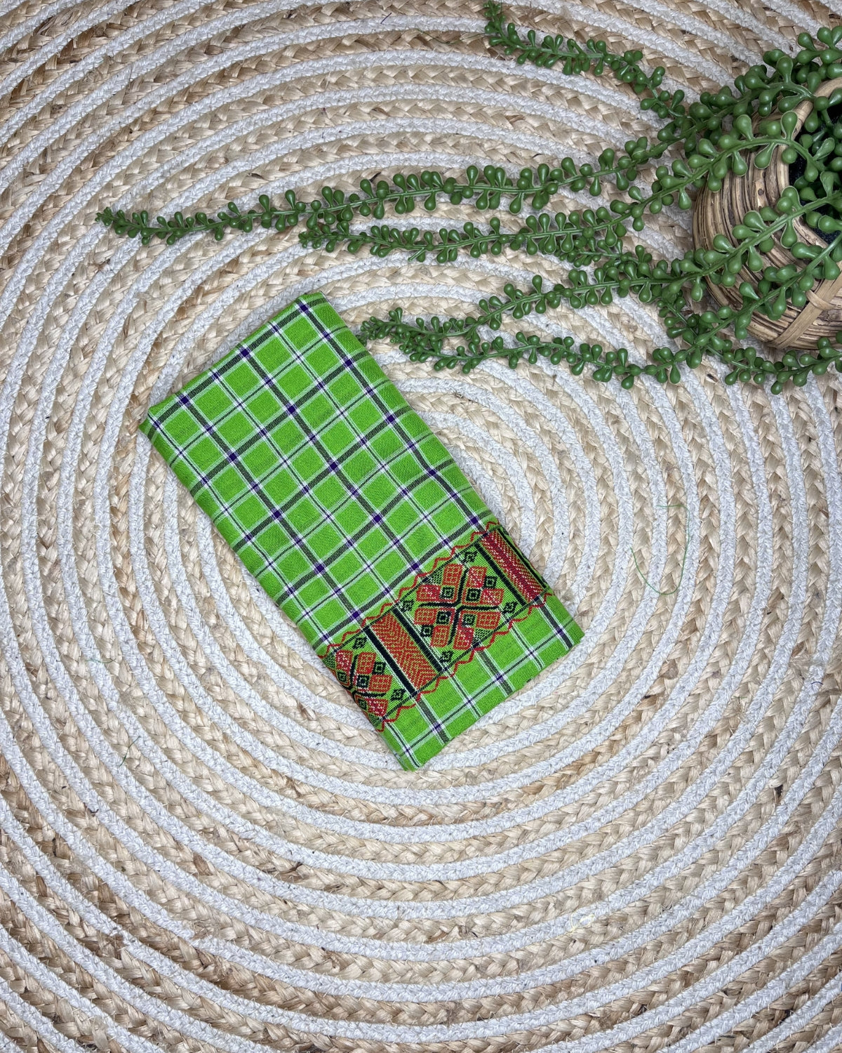 Pajok design Mising mekhela sador