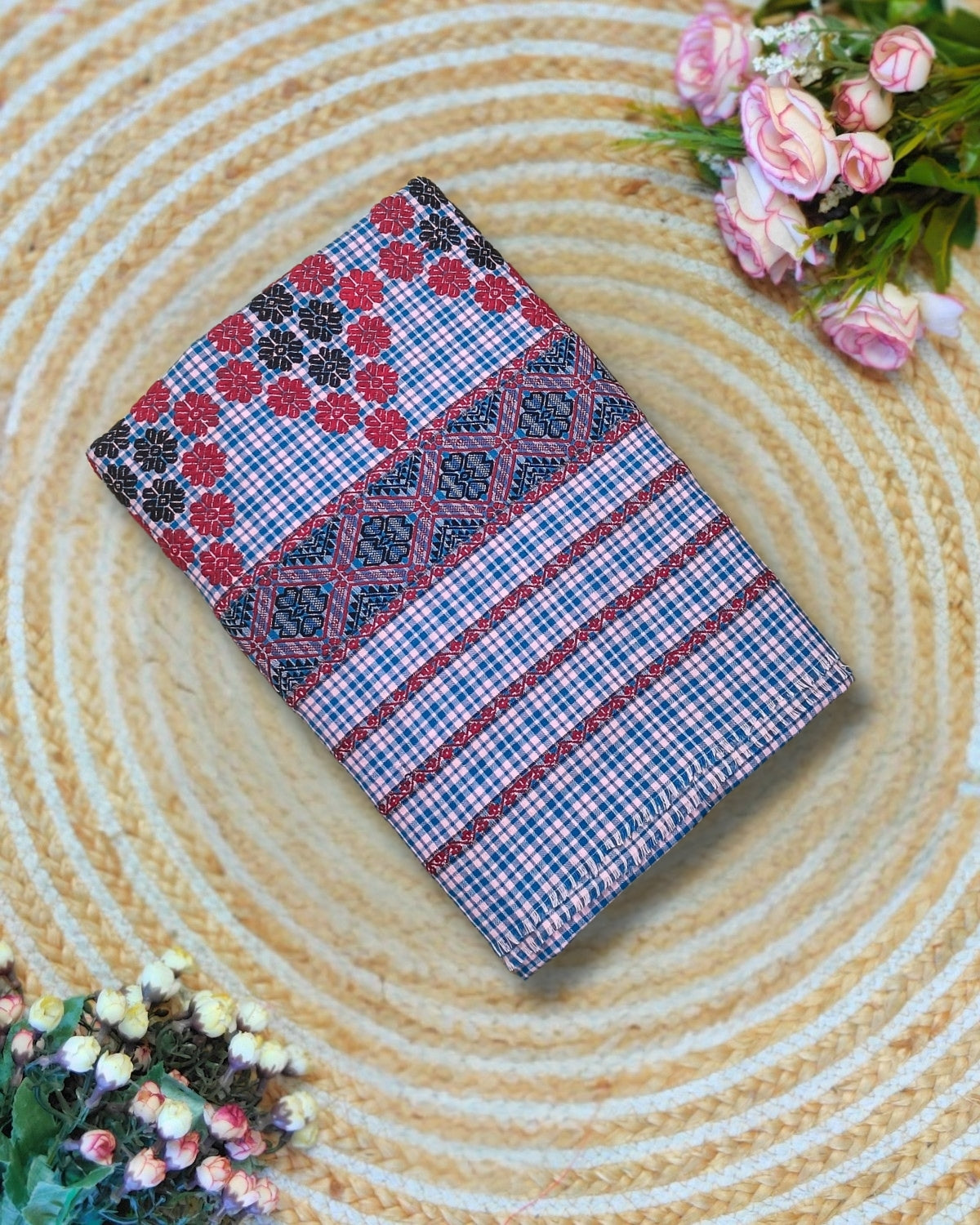 Pajok design Mising mekhela sador