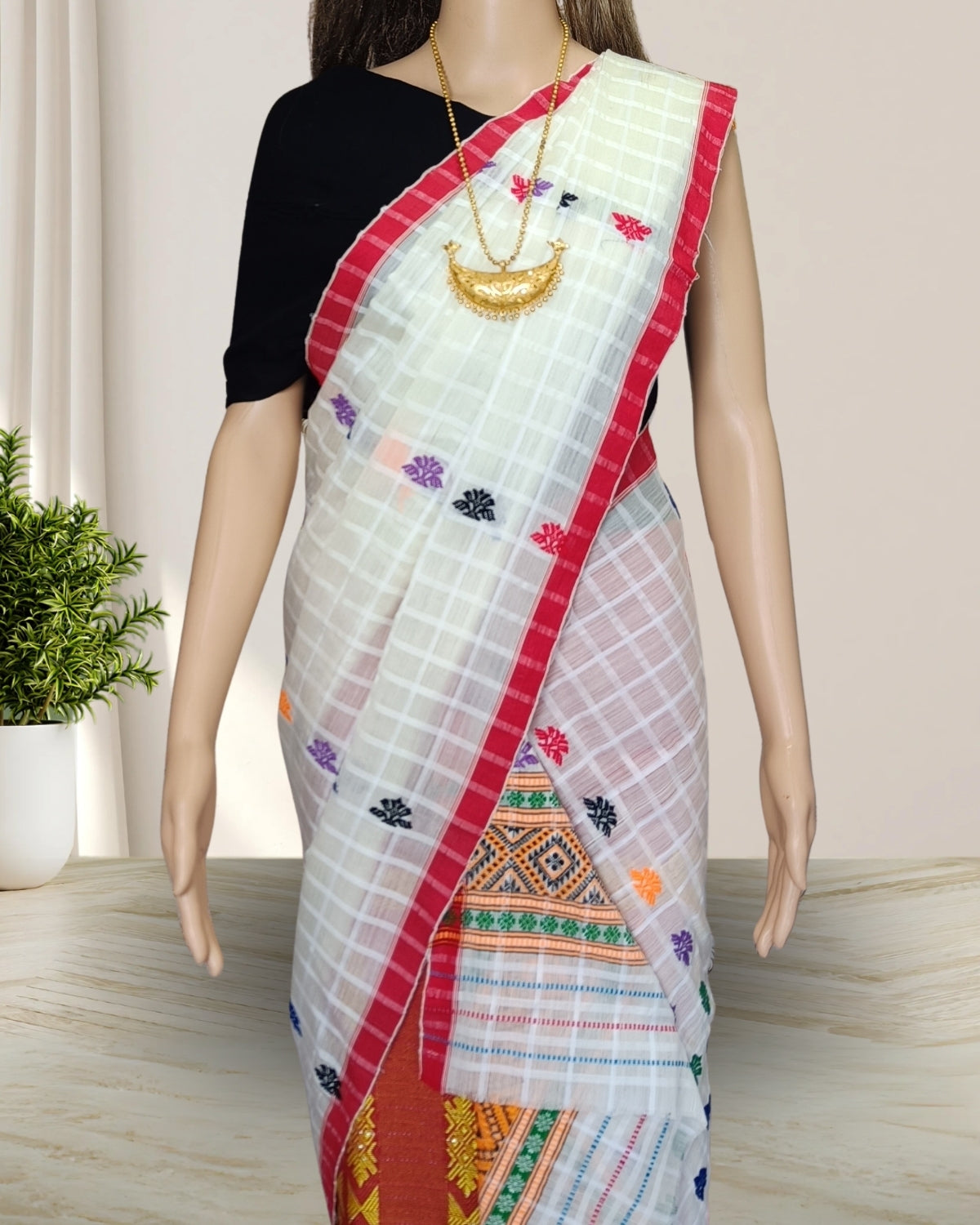 Semi nuni single sador with gos buta motifs