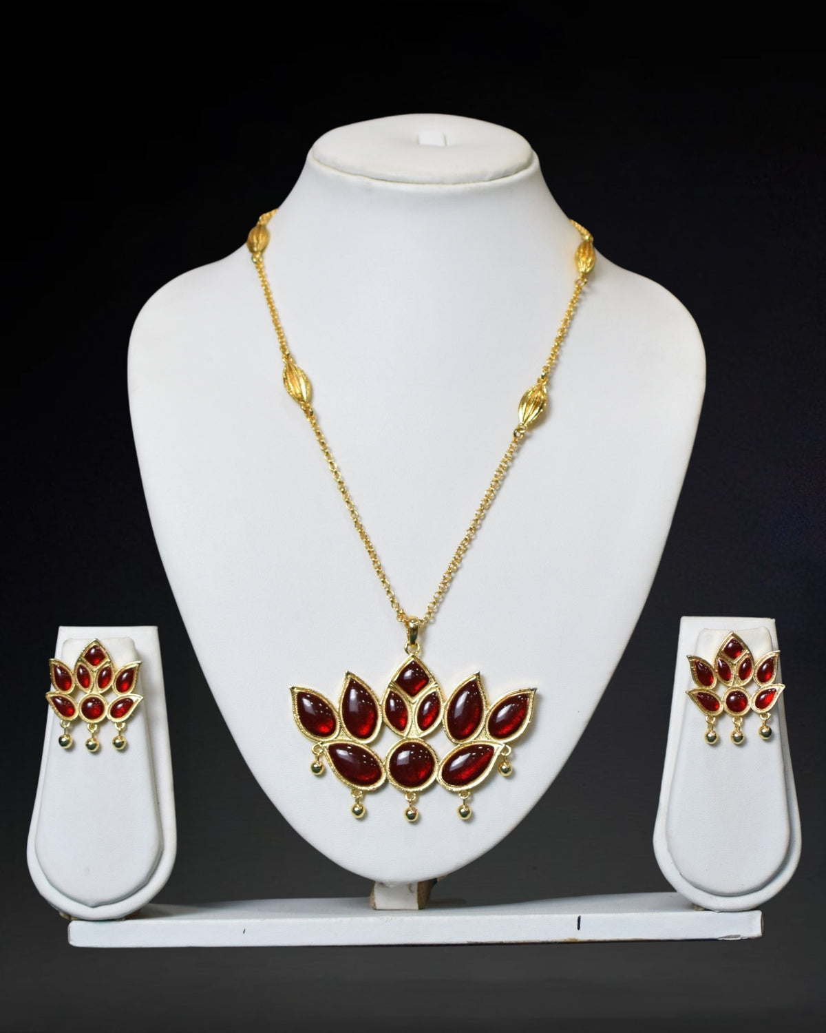 Lotus design simple jewellery set