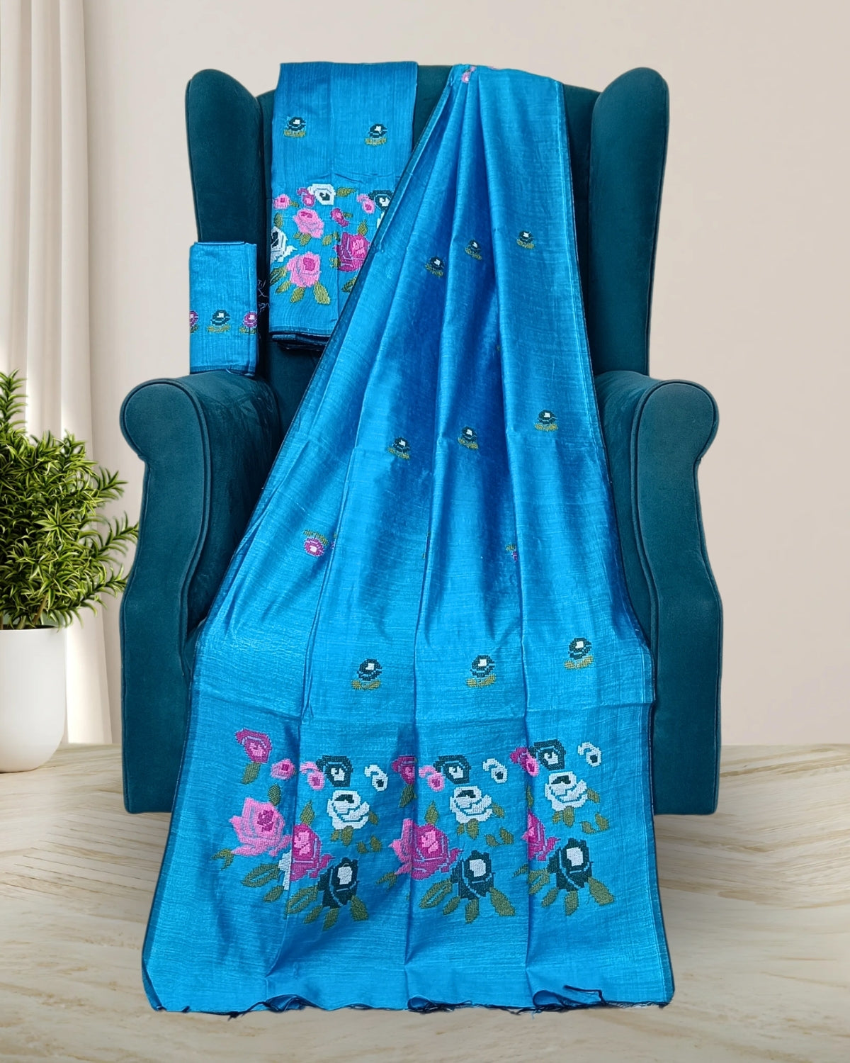 Semi ghisa Mekhela Chadar