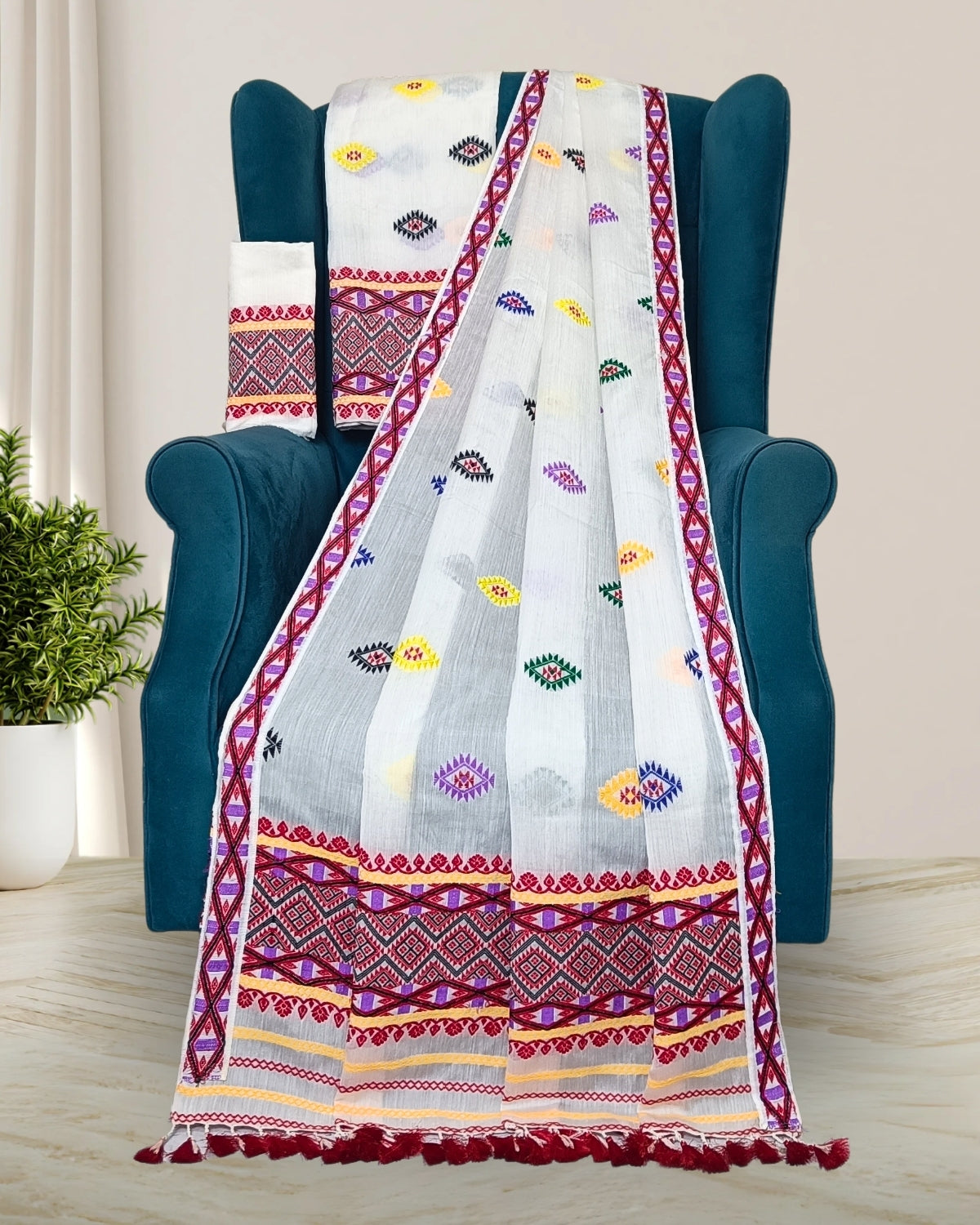 White semi nuni mekhela chadar with designer motifs