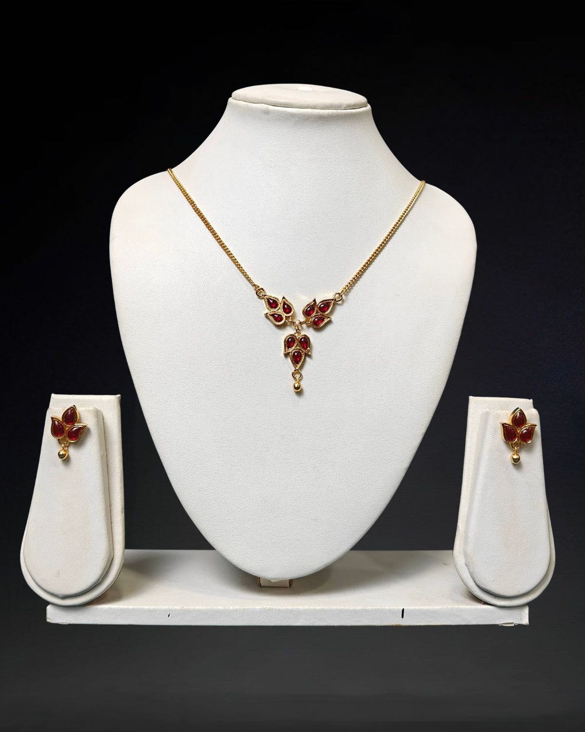 Paat design jewellery set