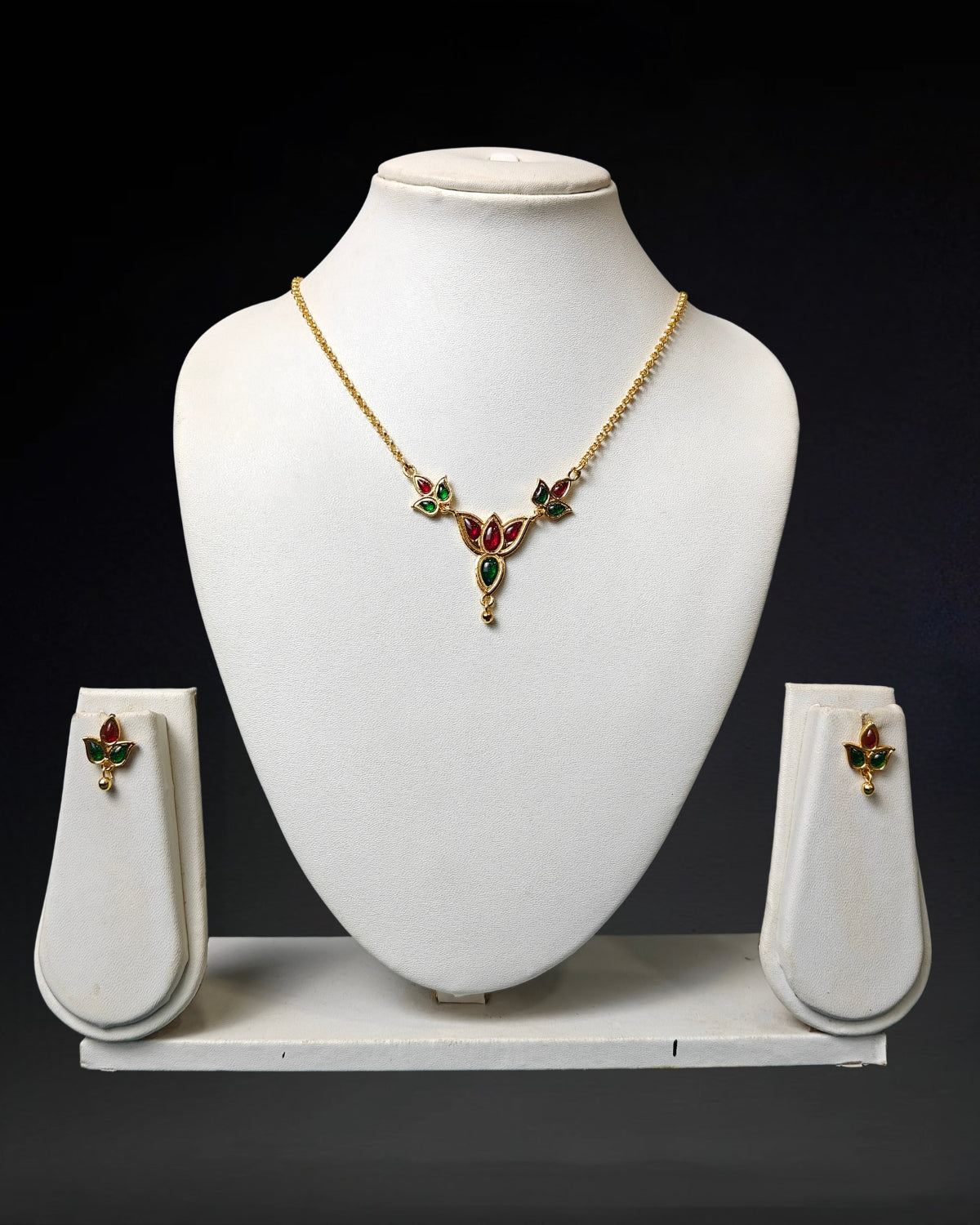 Paat design jewellery set