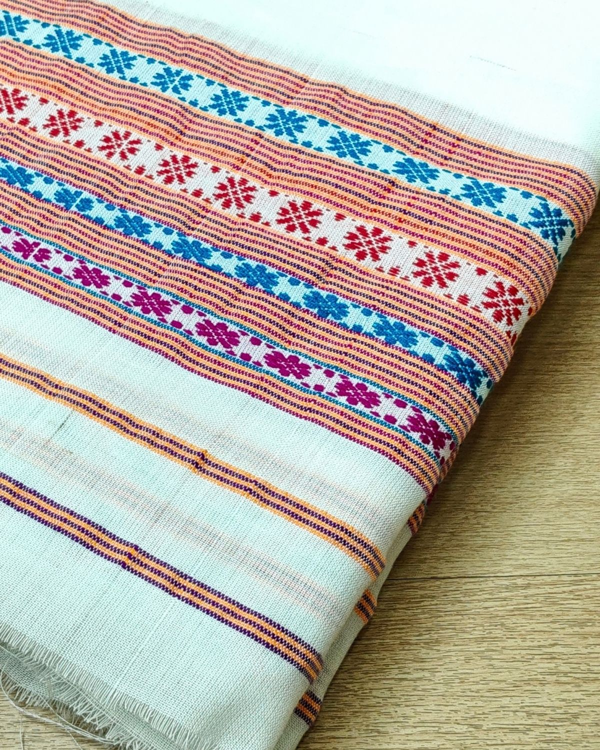 Gero design Mising mekhela sador -Pure white