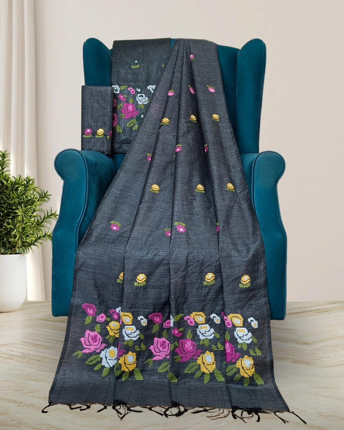 Semi ghisa Mekhela sador