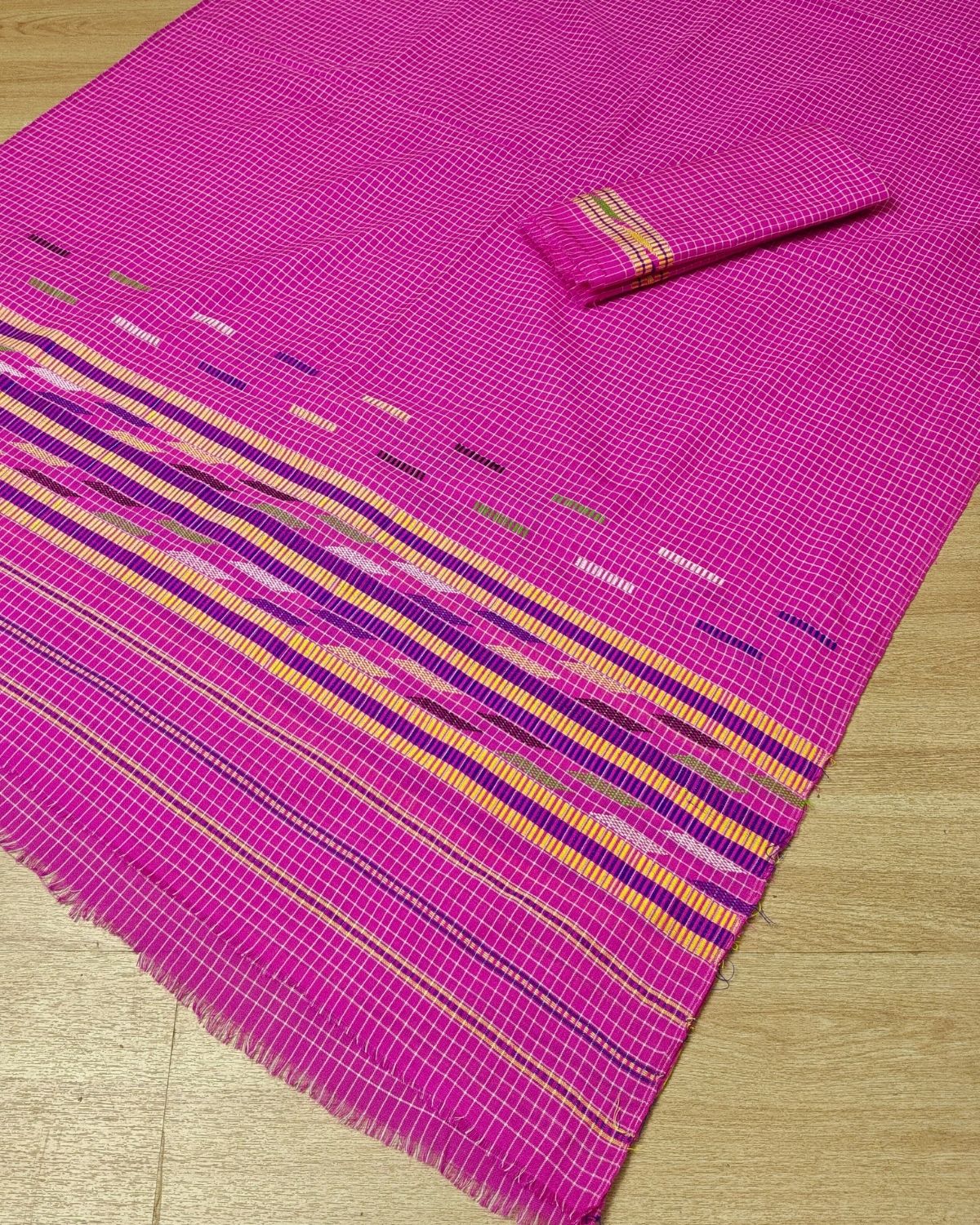 Pajok design Mising mekhela sador - Pink