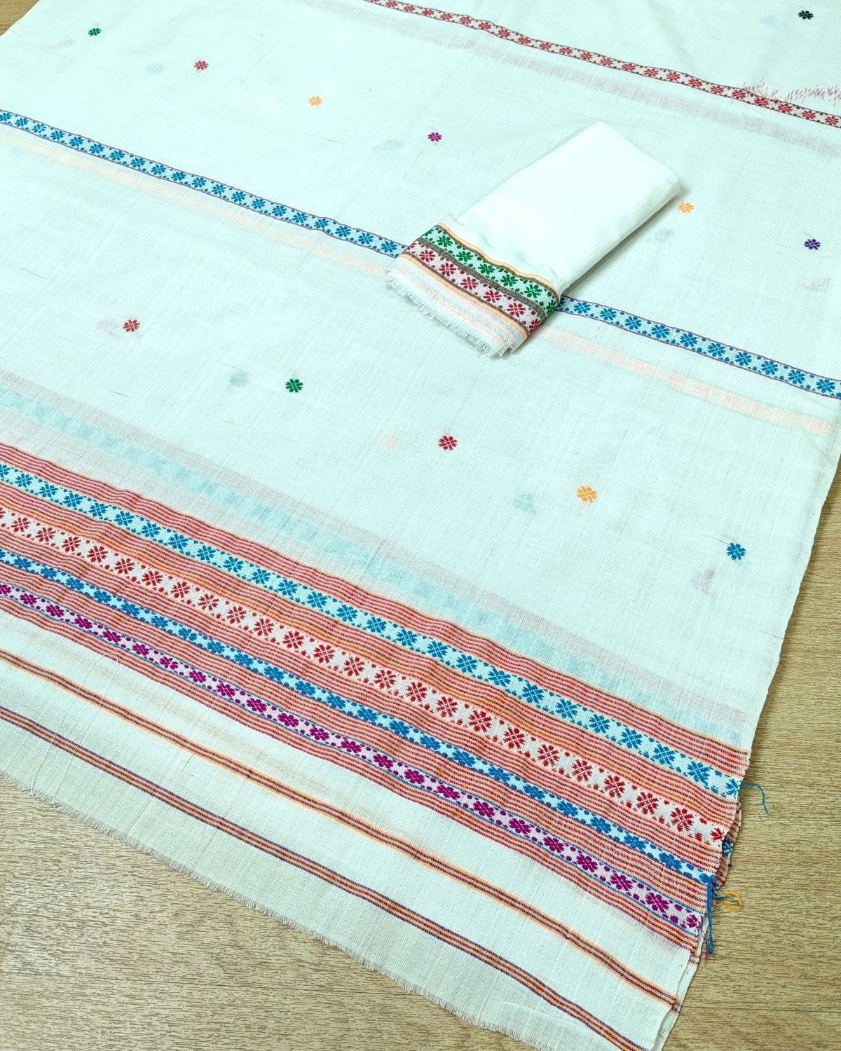 Gero design Mising mekhela sador -Pure white