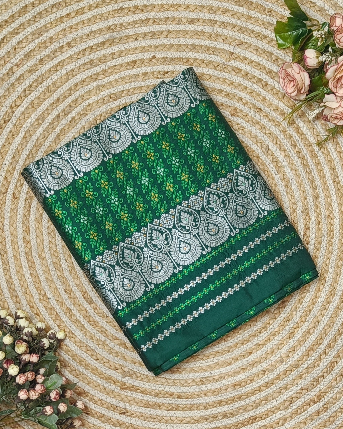 Semi paat mekhela sador - Forest green