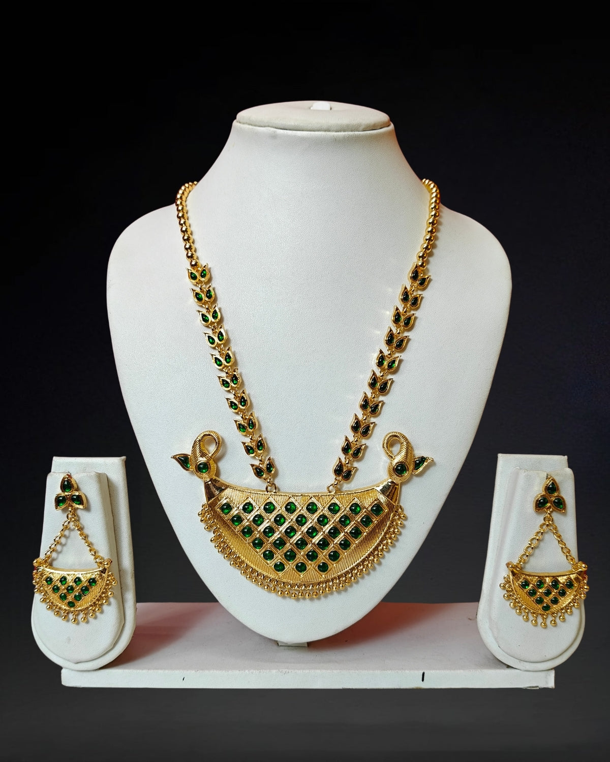 Green junbri set