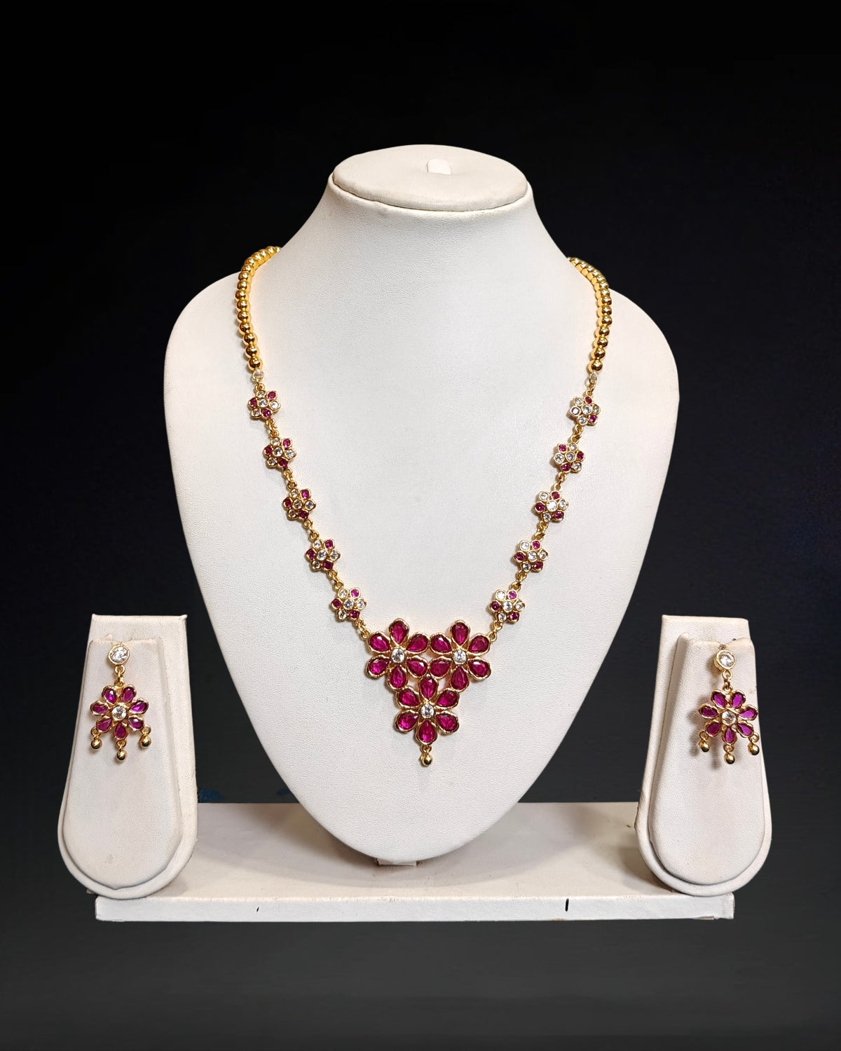 Flower design stone heavy set