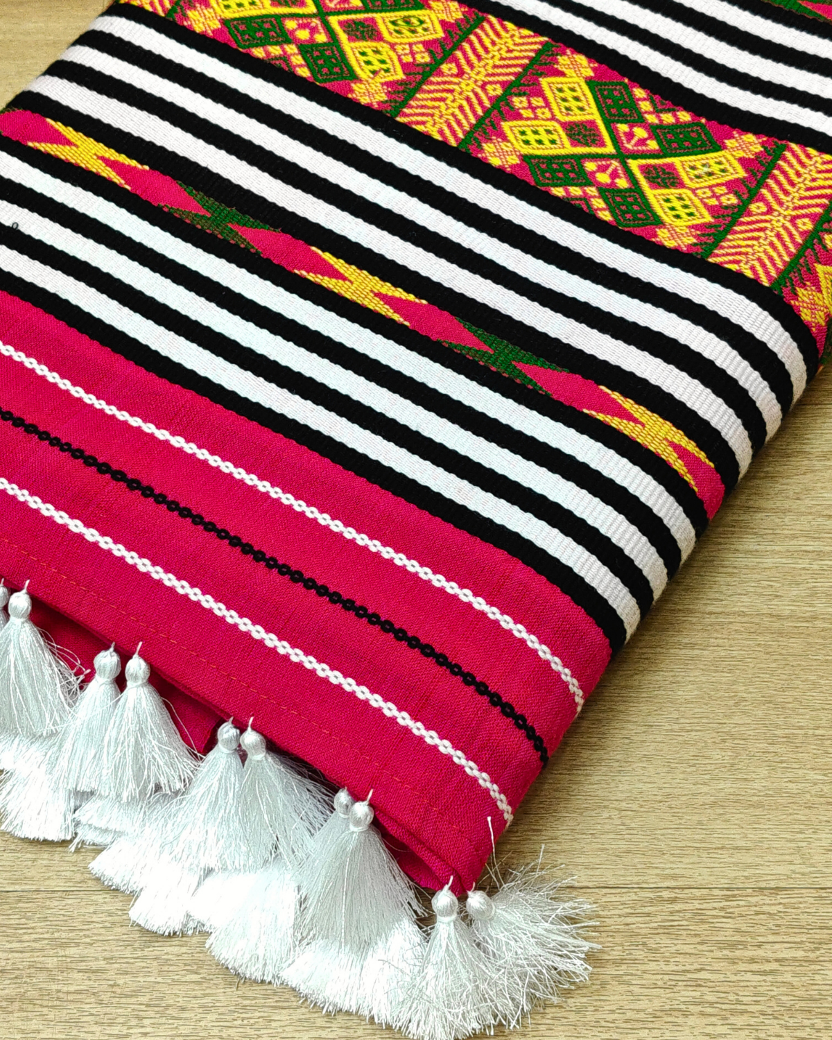 Ribi design Mising mekhela sador