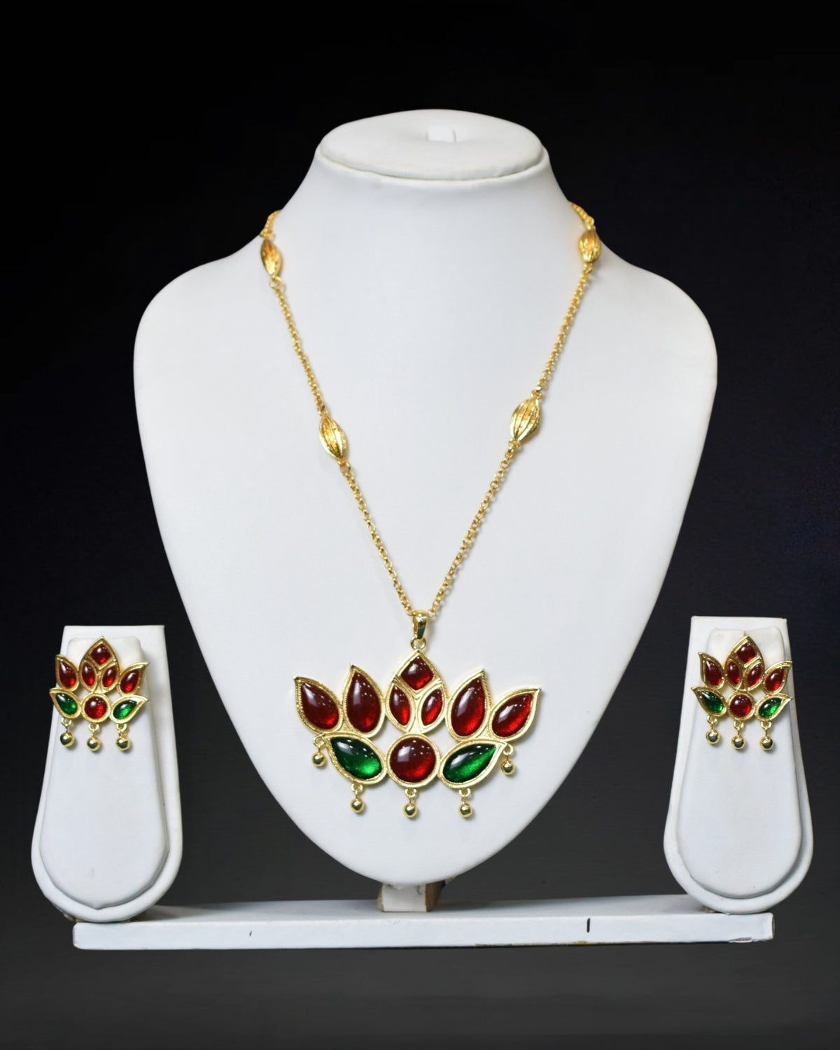 Lotus design simple jewellery set