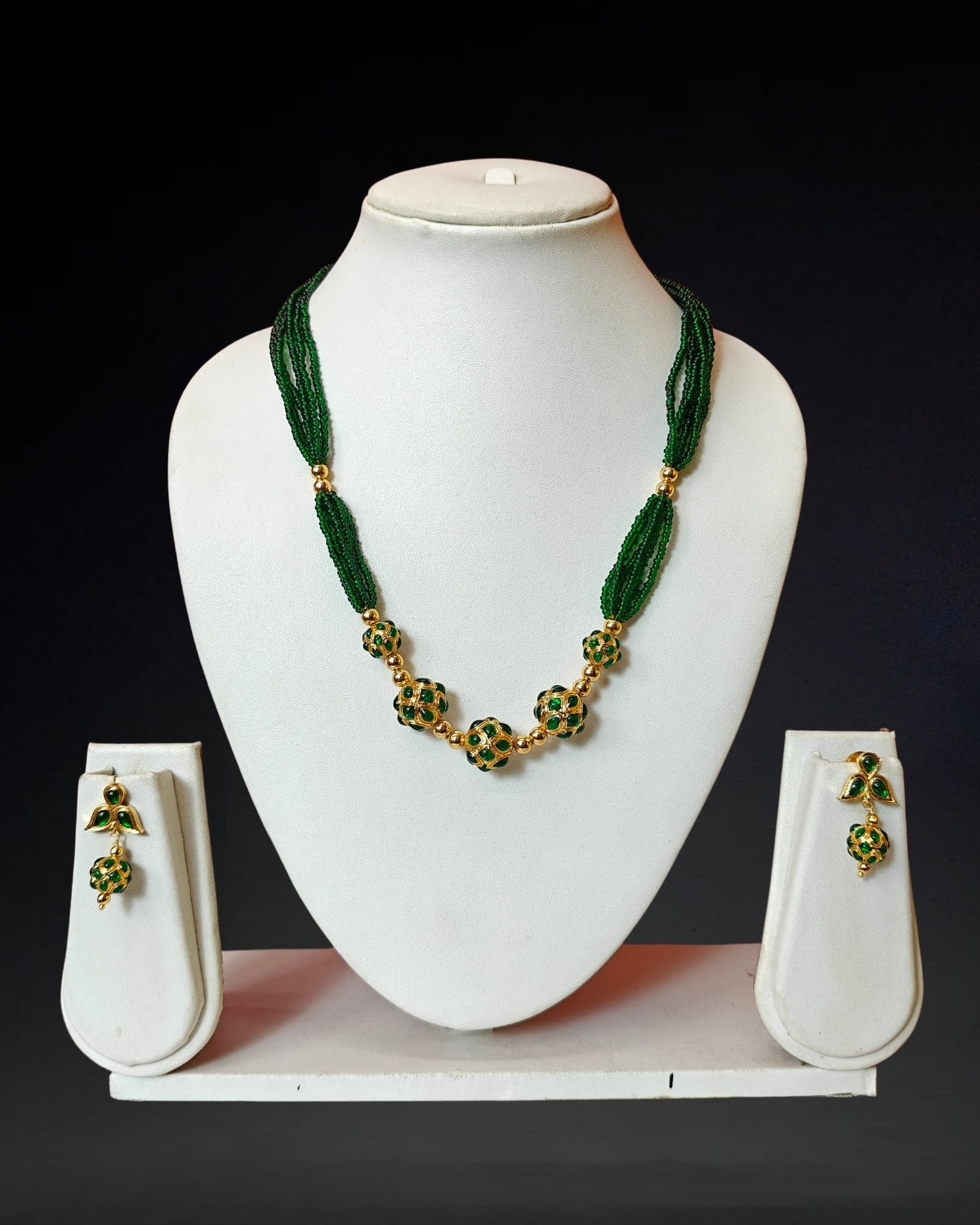 Moniball jewellery set
