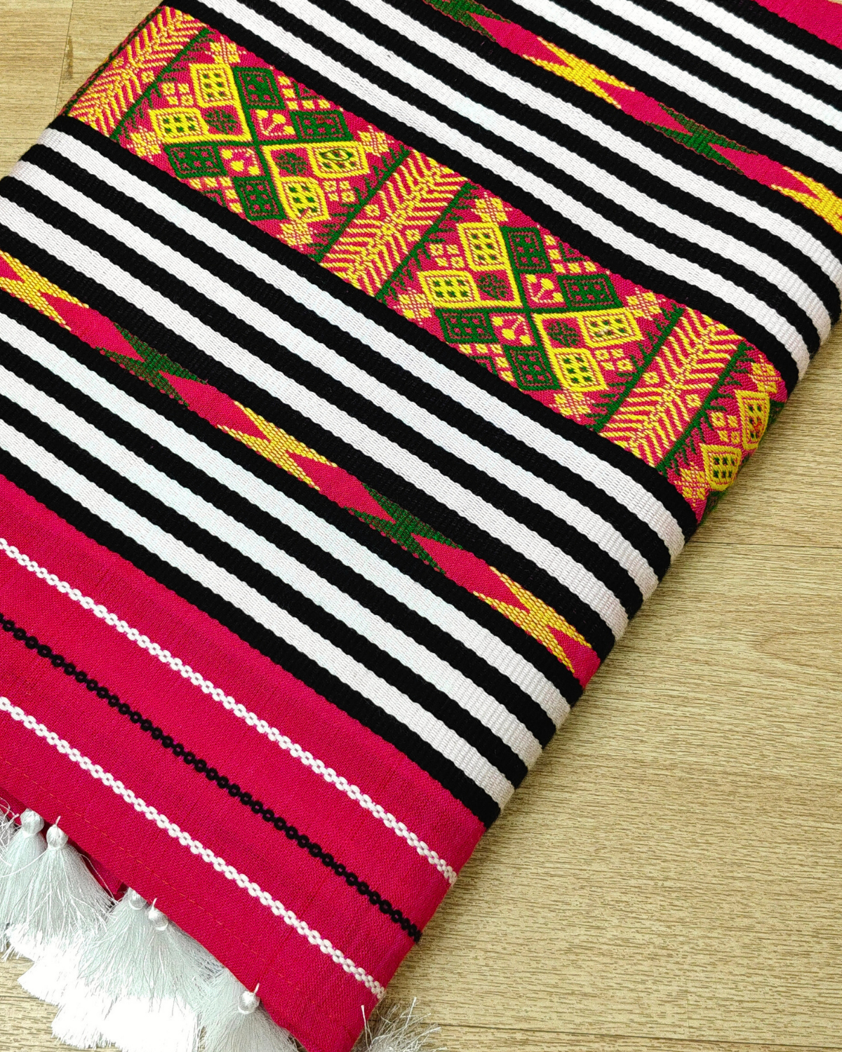 Ribi design Mising mekhela sador