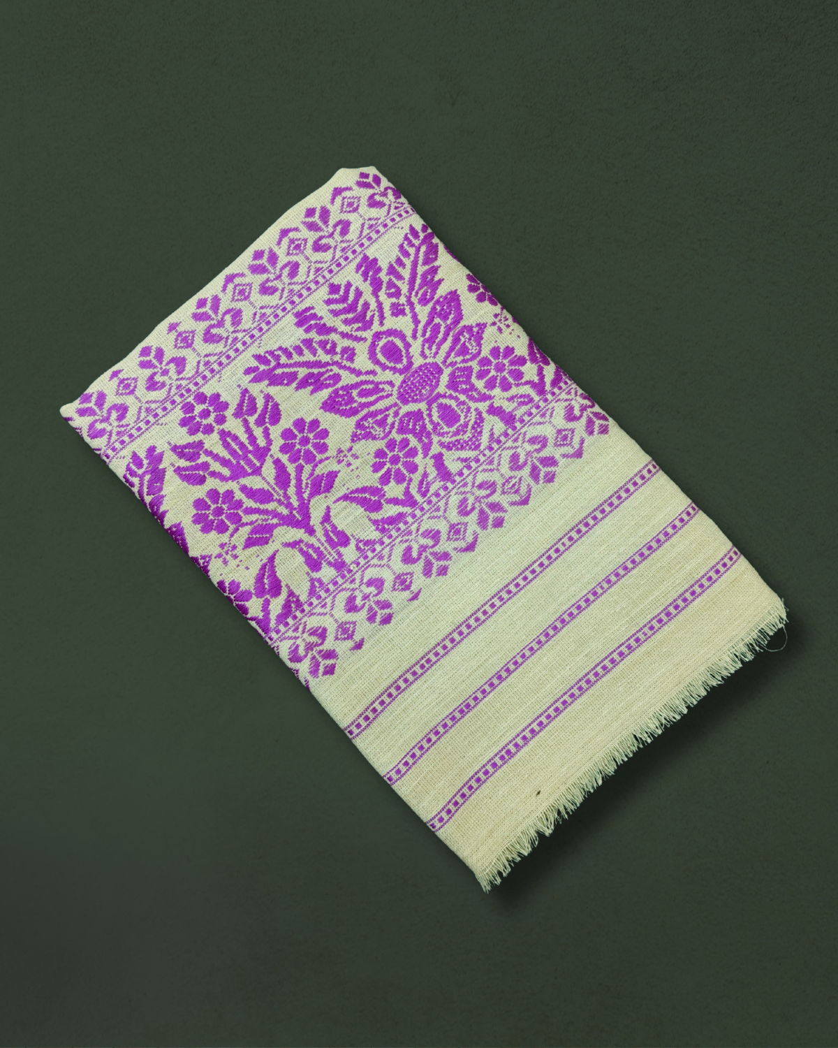 Eri-cotton stole with purple motifs