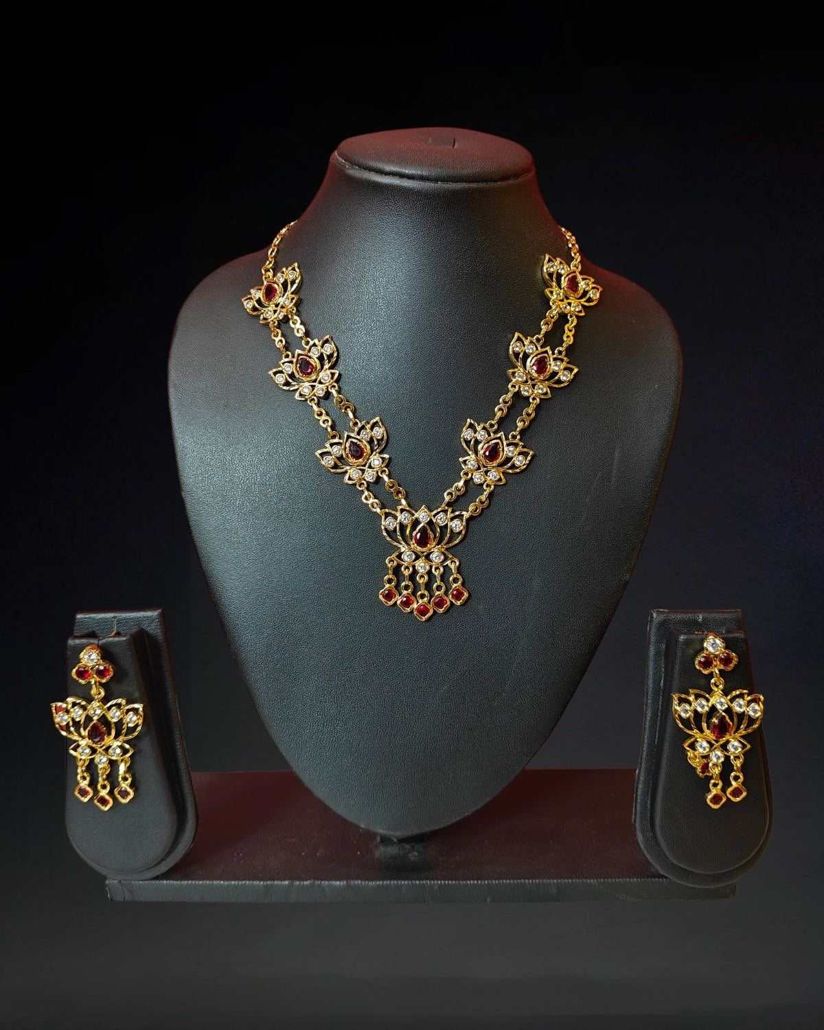 Stone lotus jewellery set