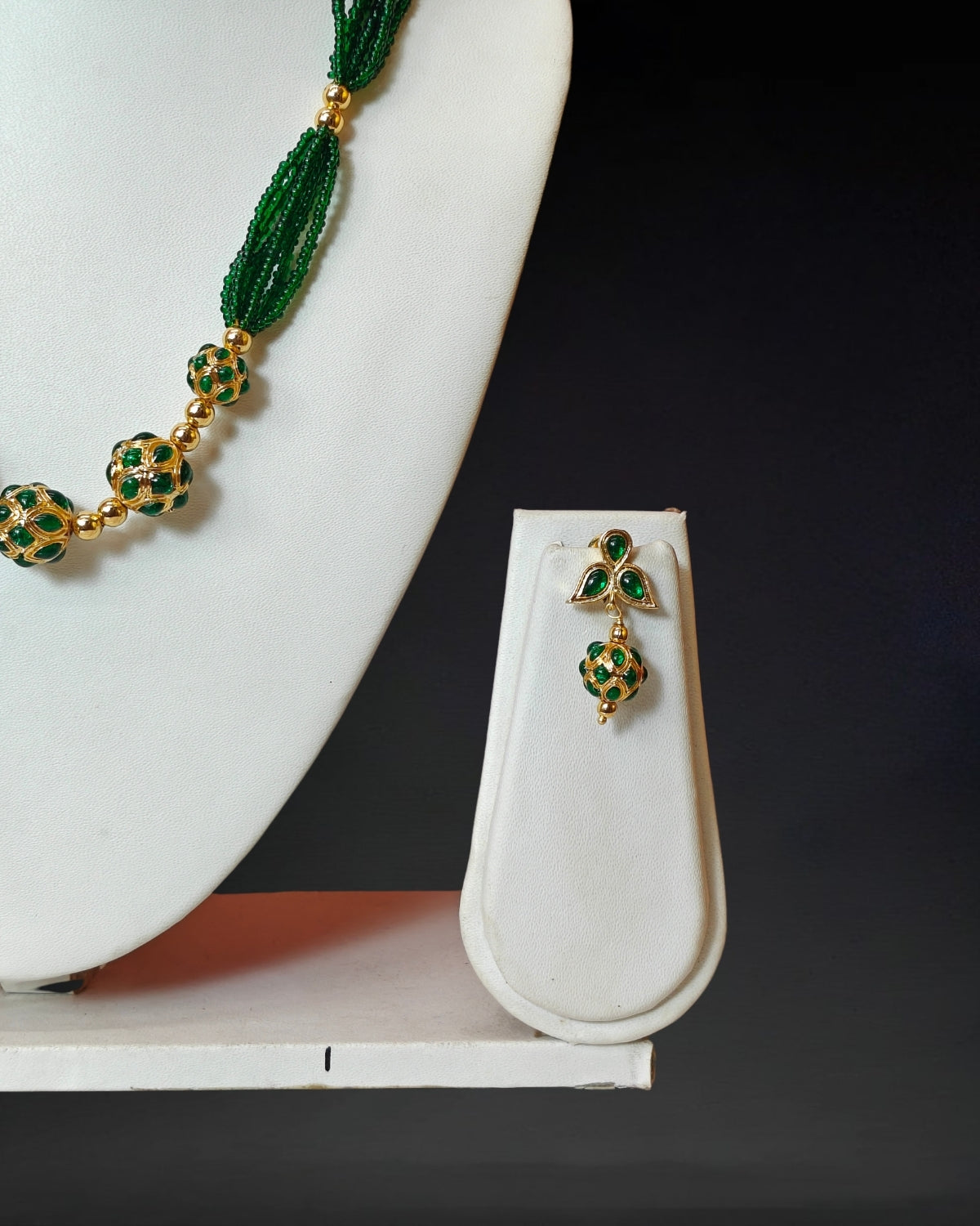 Moniball jewellery set
