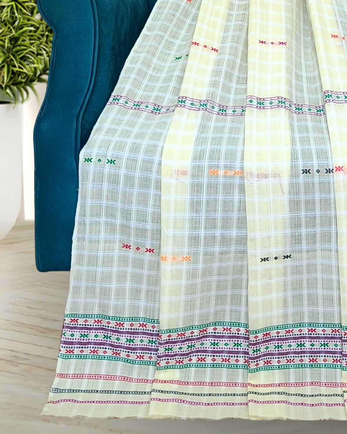 Gero design Mising mekhela sador - White