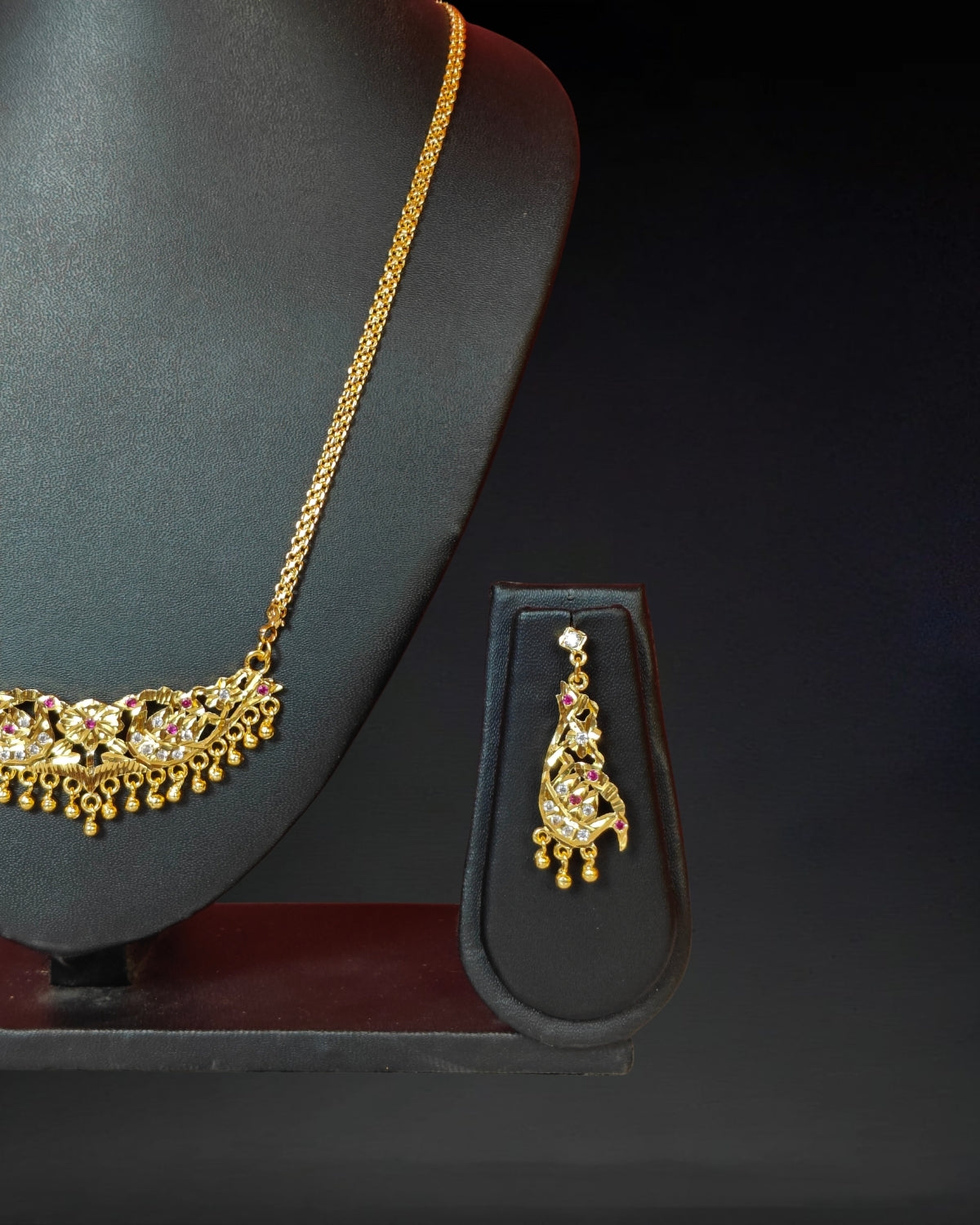 Stone jewellery set