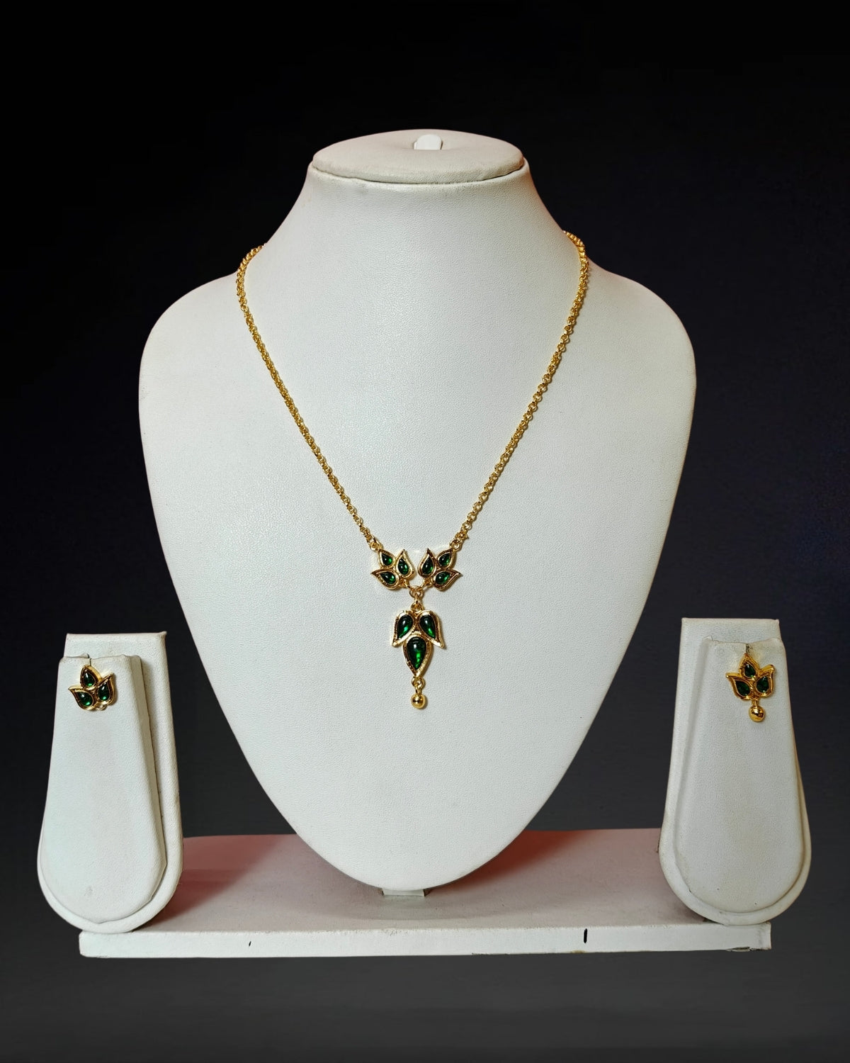 Green mina jewellery set