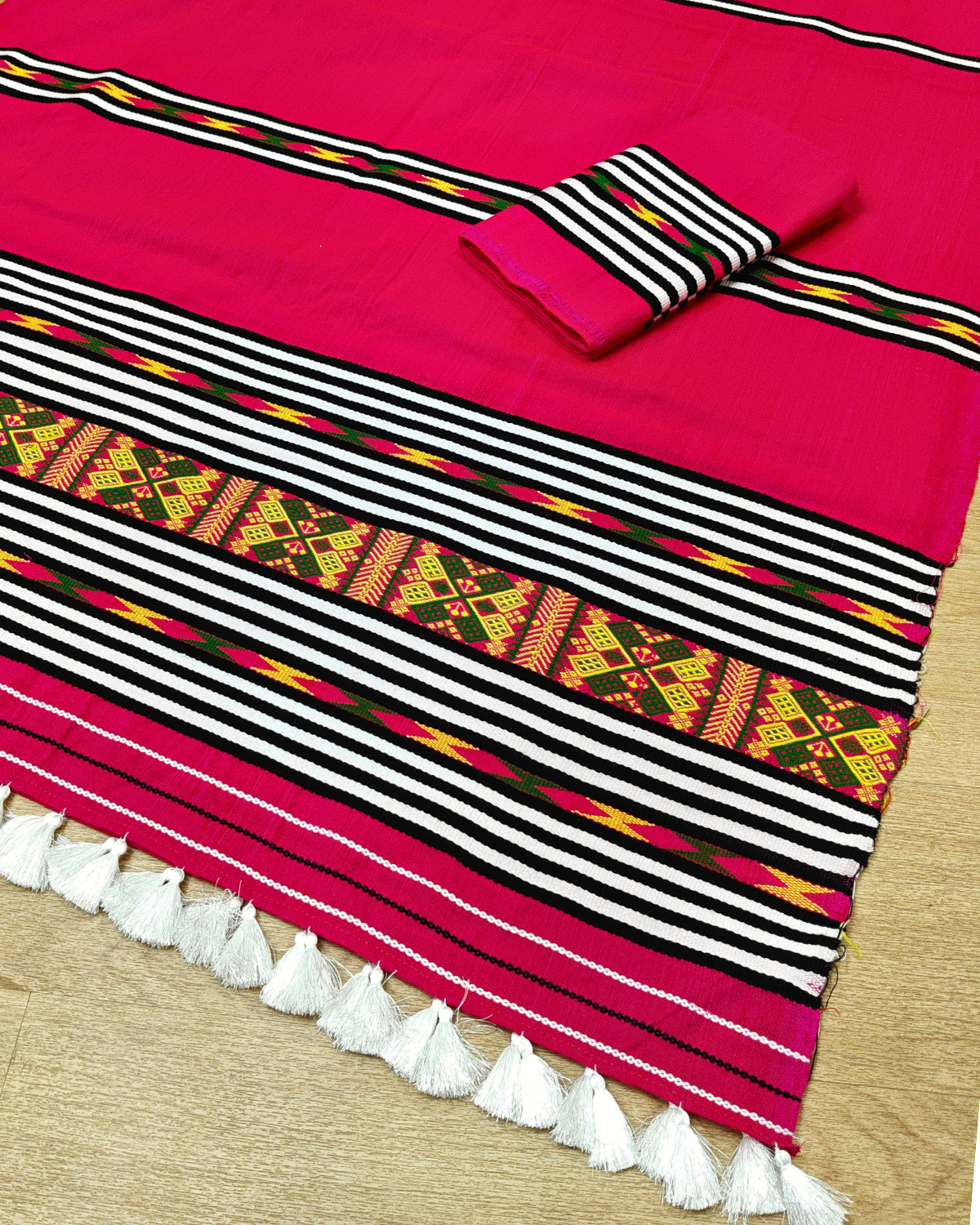 Ribi design Mising mekhela sador