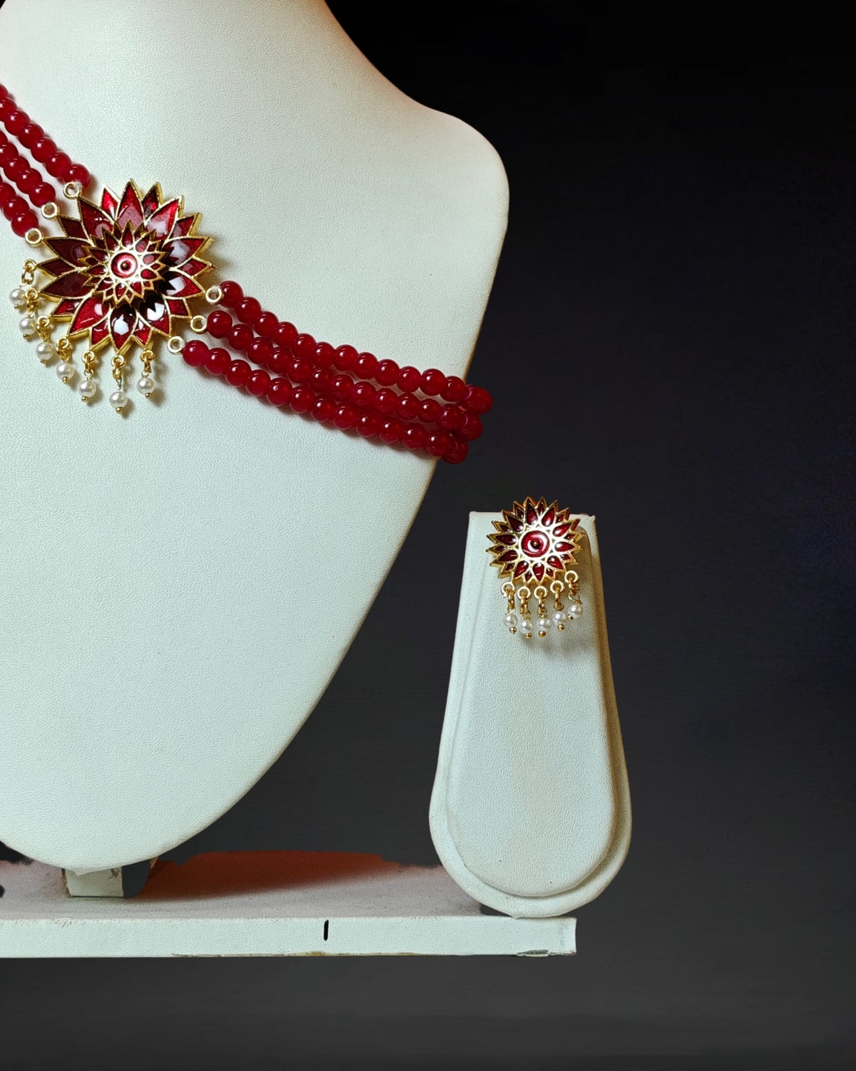 Red thuria set