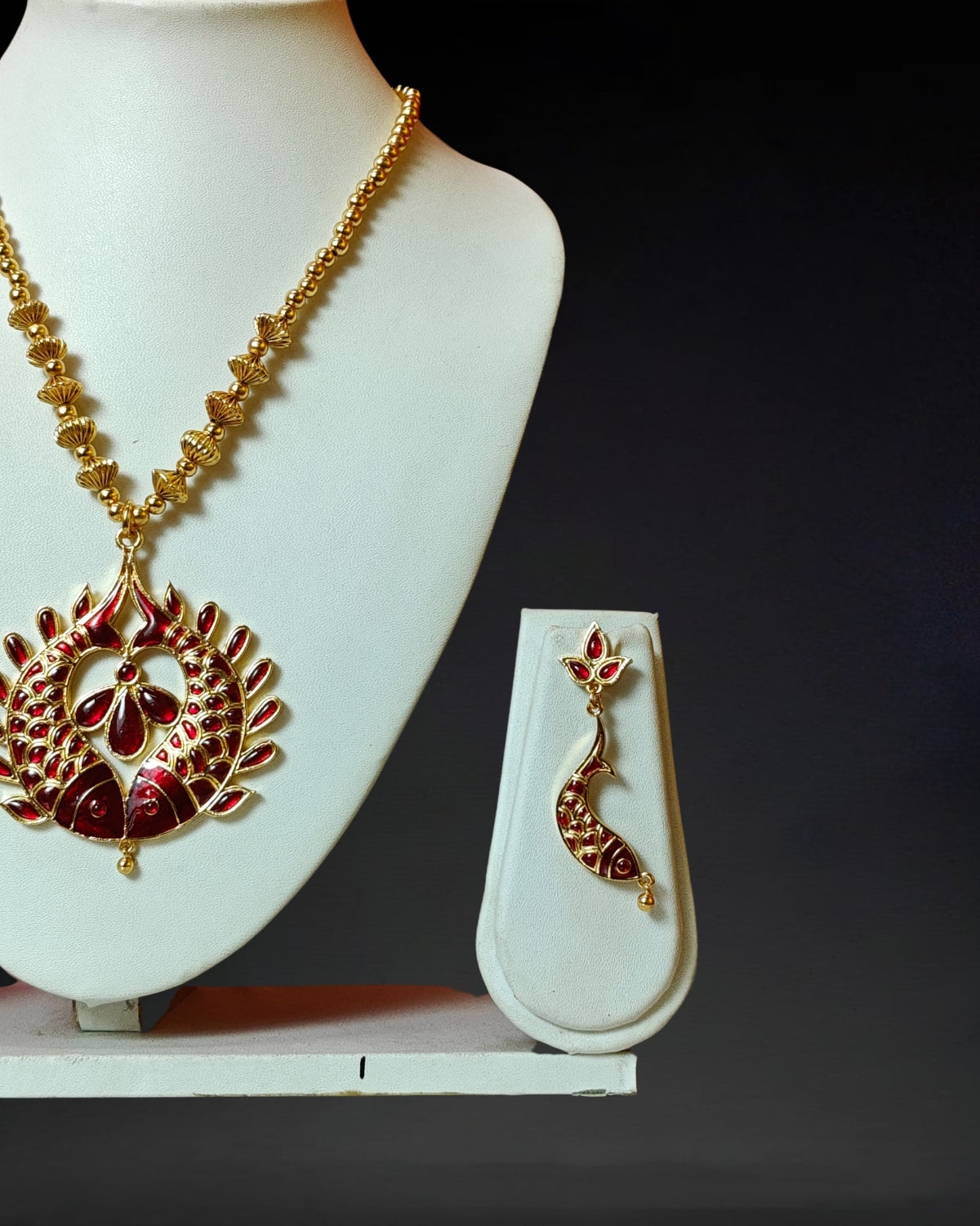 Fish design jewellery set