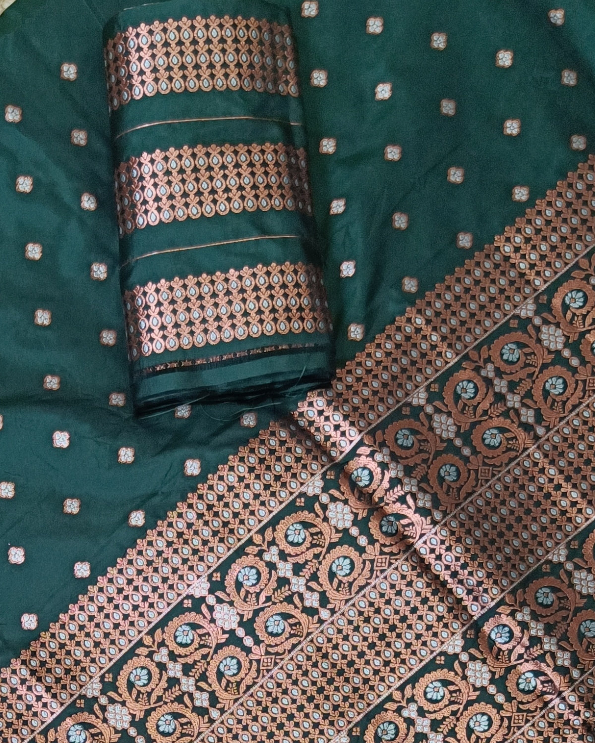 Mix paat mekhela sador