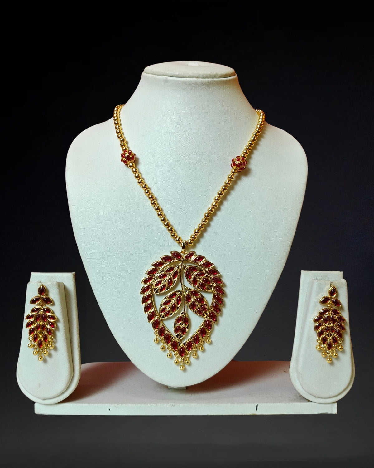 Paat design jewellery set