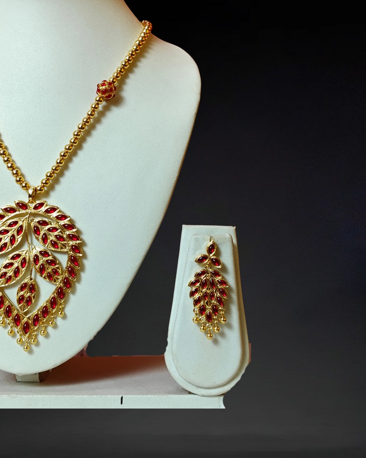 Paat design jewellery set