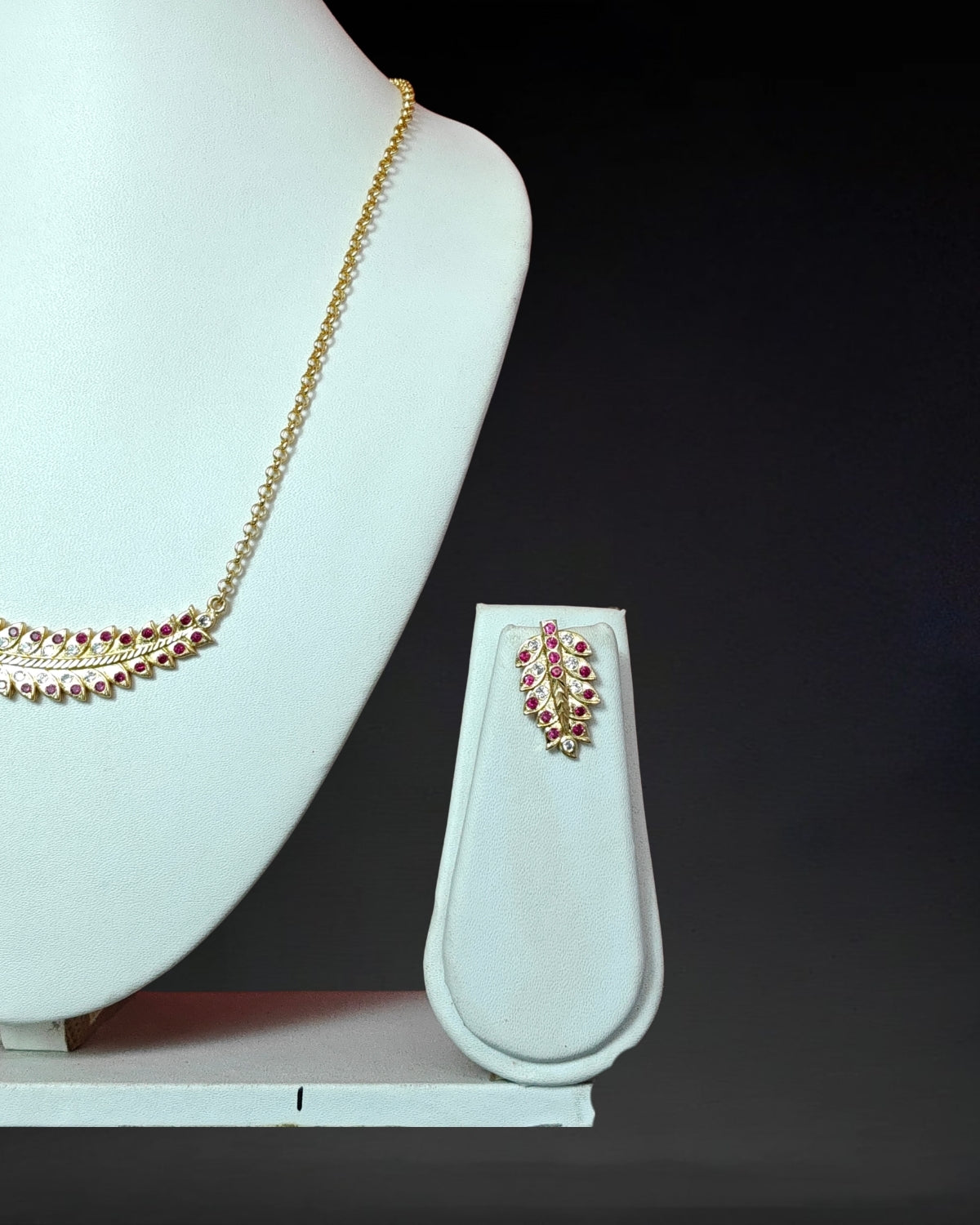 Stone leaf set