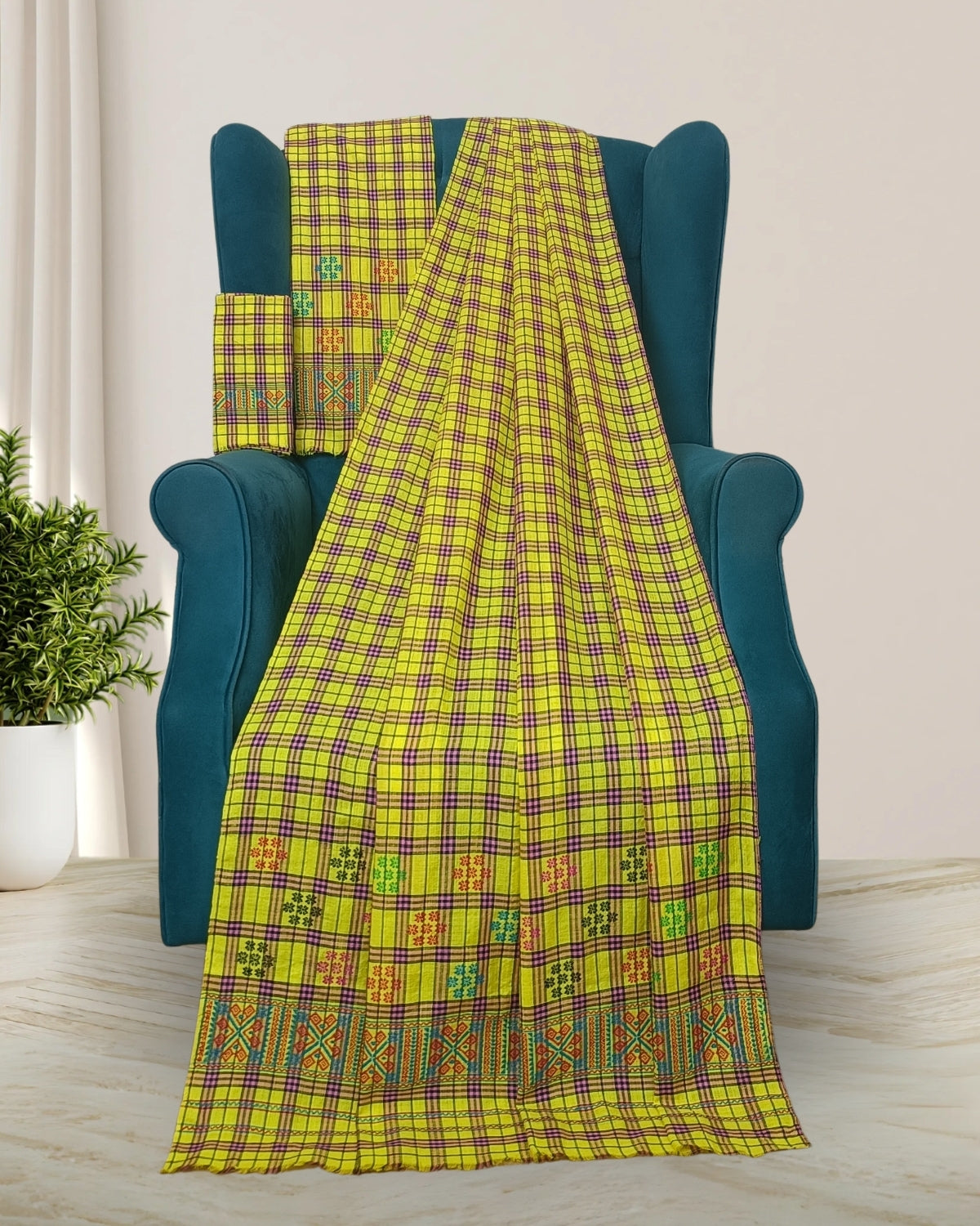 Pajok design Mising mekhela sador