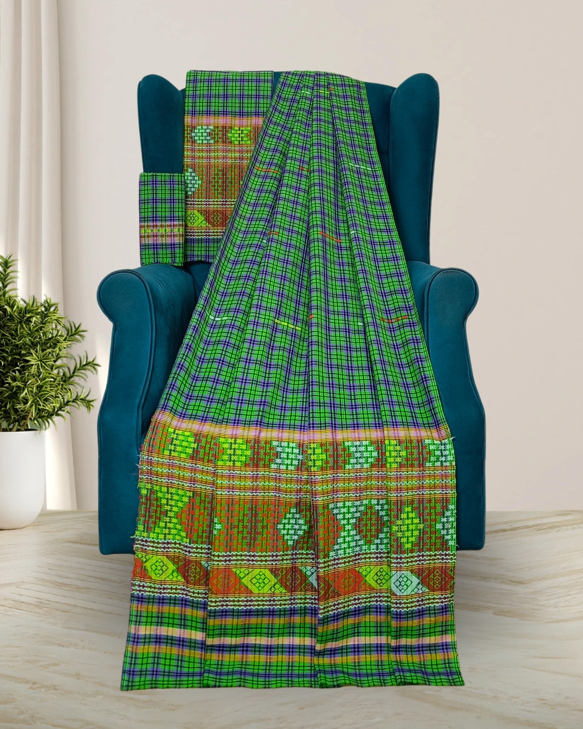 Pajok design Mising mekhela sador