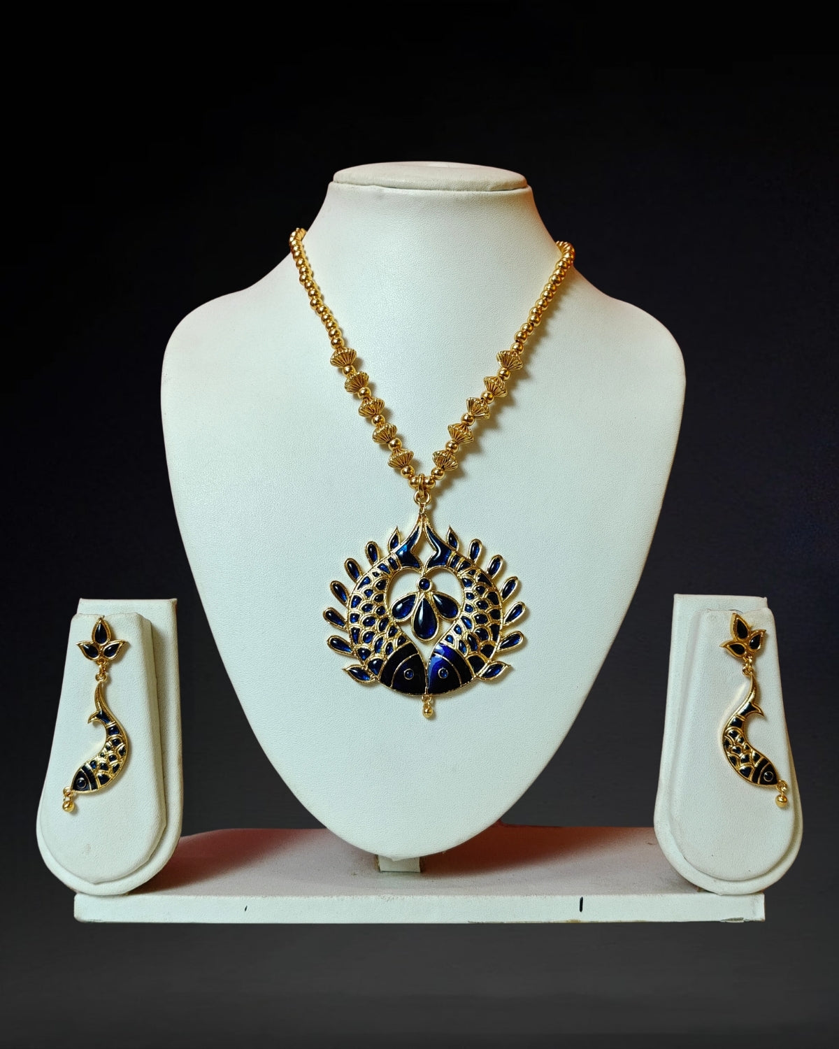 Fish design jewellery set
