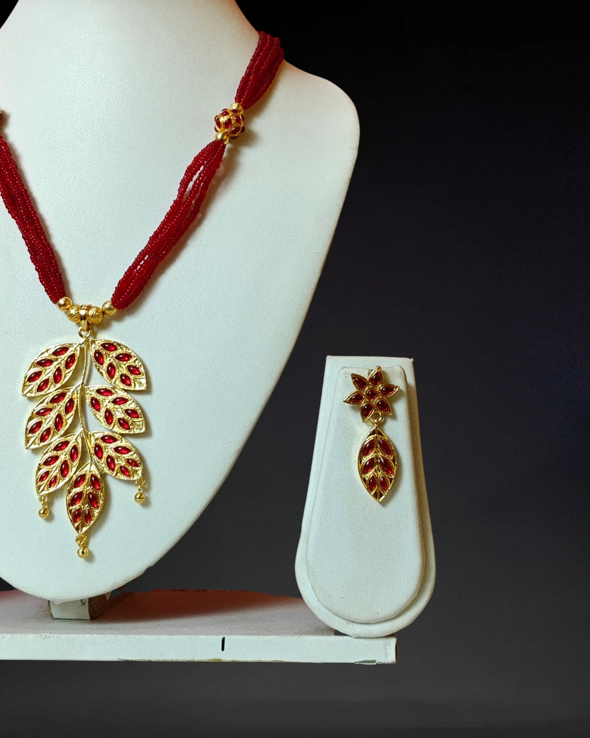 Paat design jewellery set