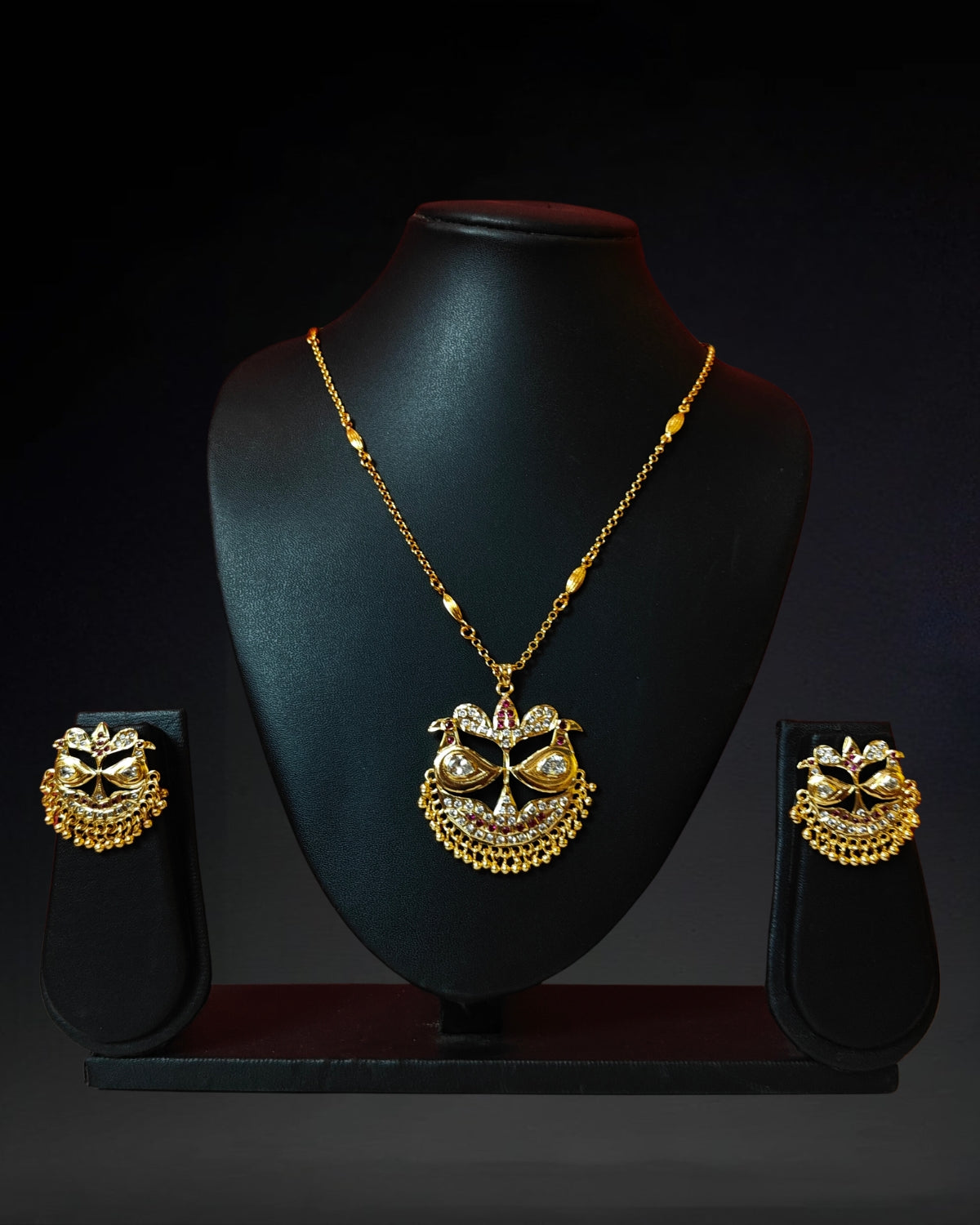 Stone Lokapar jewellery set