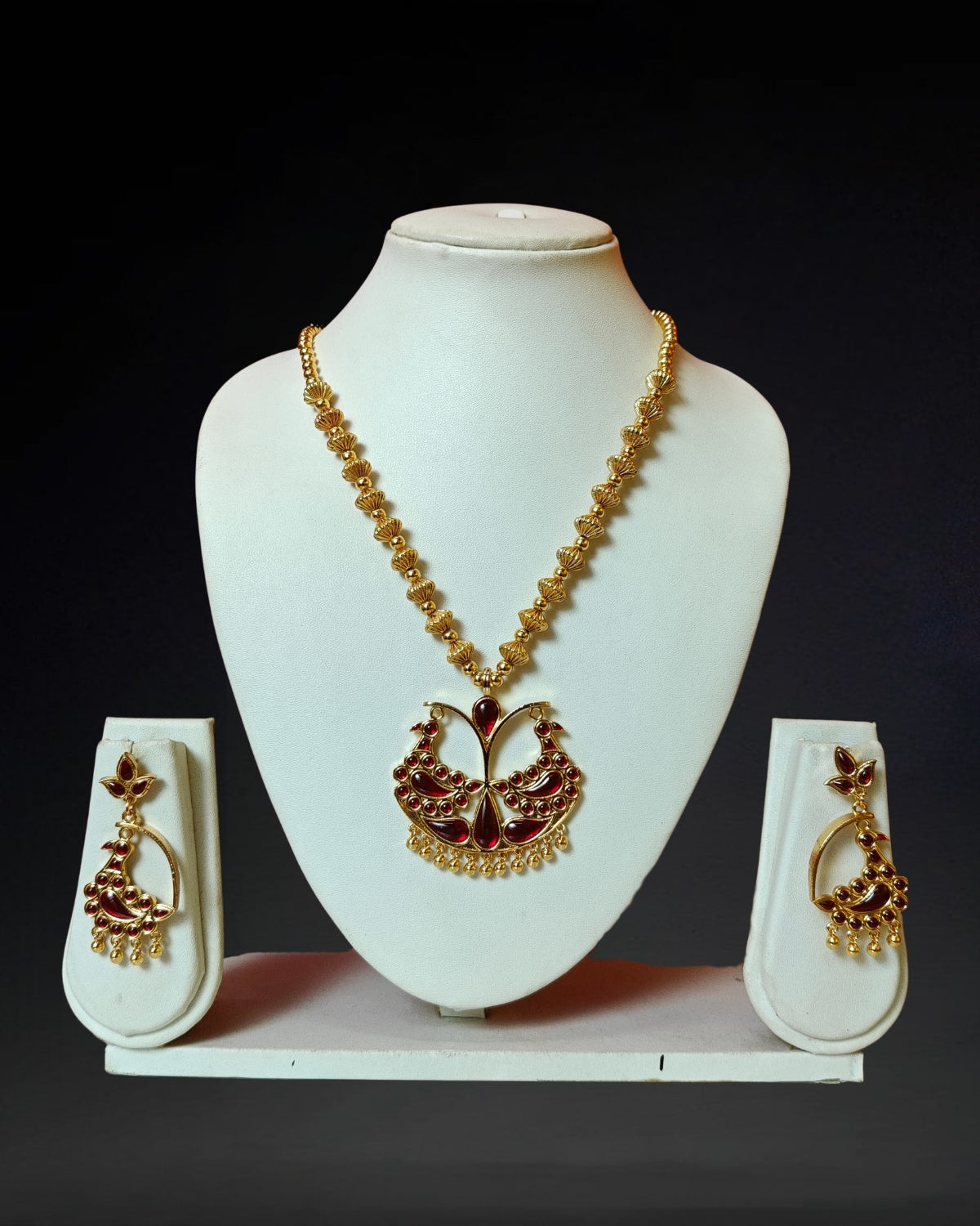 Lokapara jewellery set