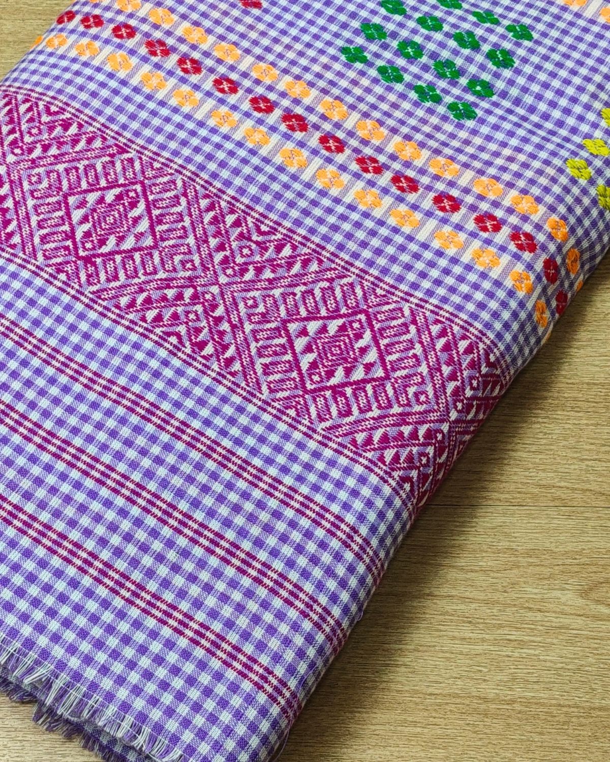 Pajok design Mising mekhela sador