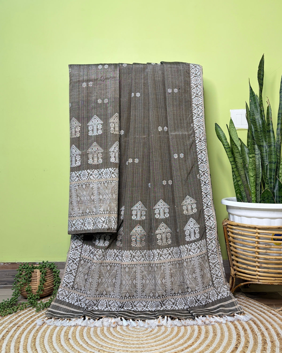 Tussar silk x Padmini cotton mekhela sador- Eri work