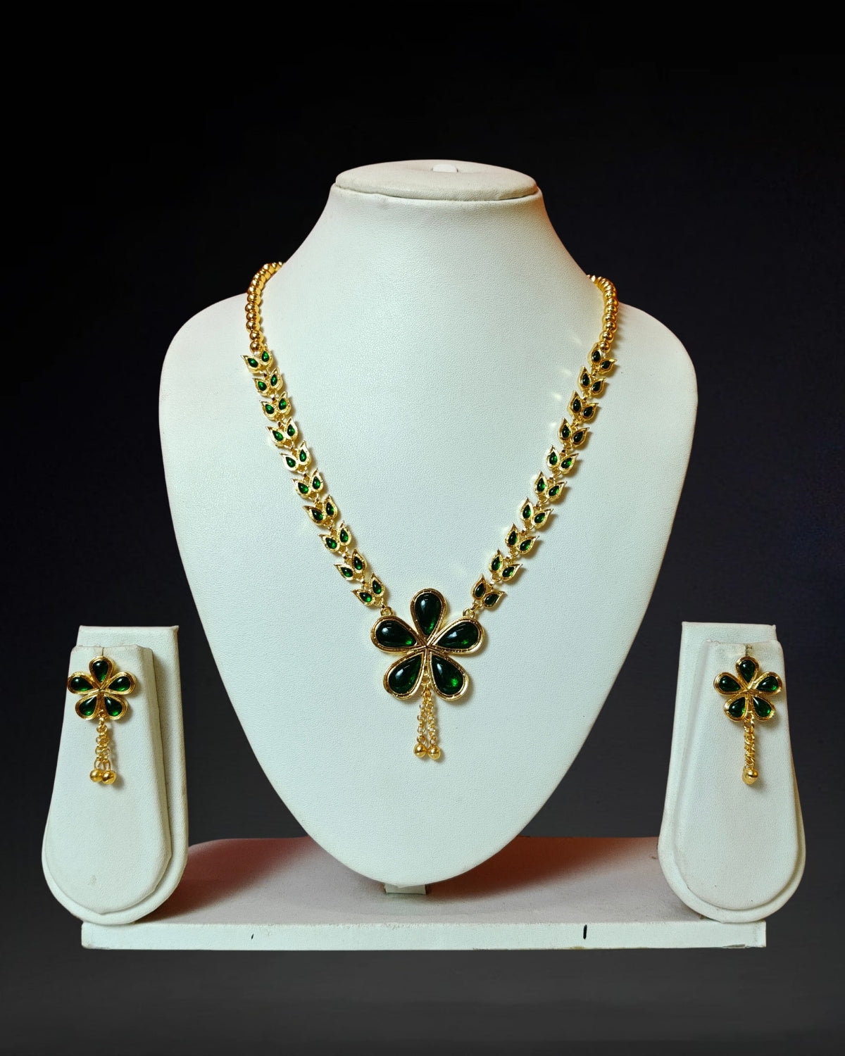 Flower desgn jewellery set