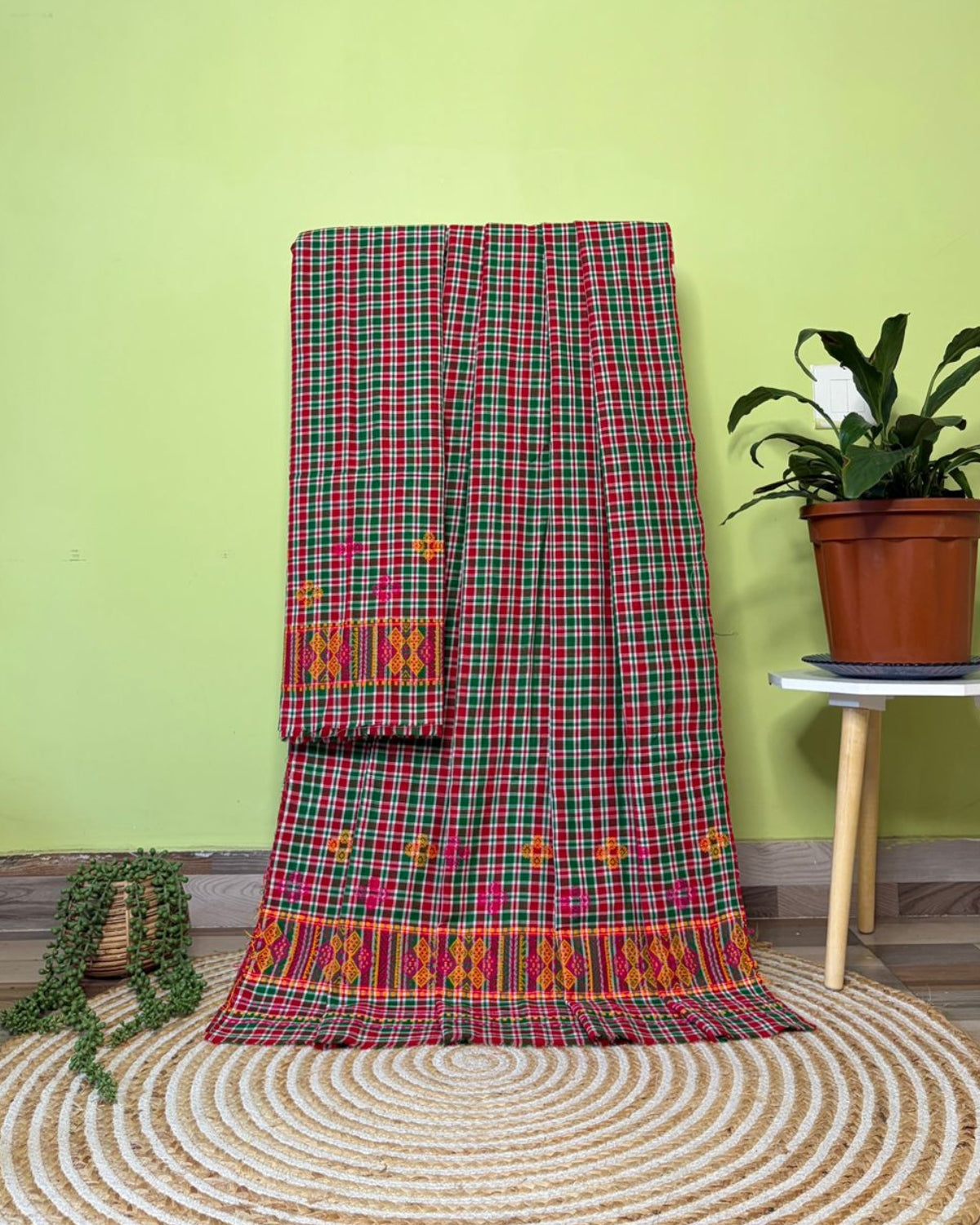 Pajok design Mising mekhela sador